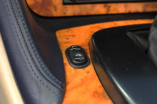 2001 Aston Martin DB7 Vantage Volante Auto In vendita (immagine 50 di 118)