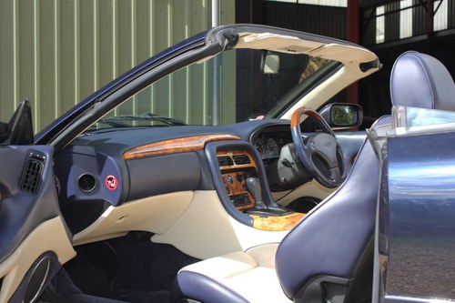 2001 Aston Martin DB7 Vantage Volante Auto In vendita (immagine 56 di 118)