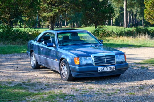 1992 Mercedes-Benz 300CE Auto zum Verkauf (Bild 2 von 164)