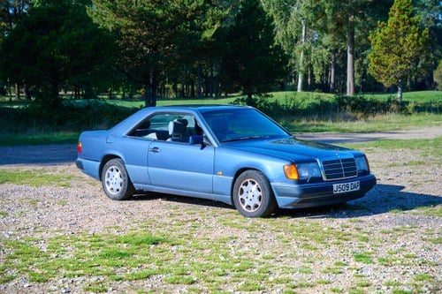 1992 Mercedes-Benz 300CE Auto zum Verkauf (Bild 13 von 164)