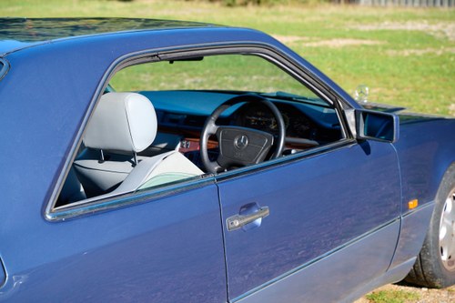 1992 Mercedes-Benz 300CE Auto zum Verkauf (Bild 74 von 164)