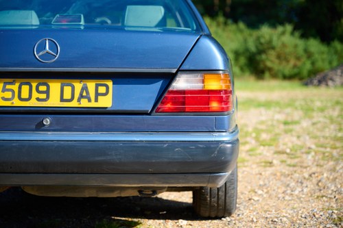 1992 Mercedes-Benz 300CE Auto zum Verkauf (Bild 84 von 164)