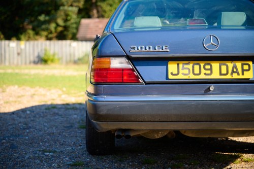 1992 Mercedes-Benz 300CE Auto zum Verkauf (Bild 85 von 164)