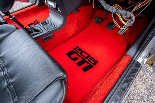 1988 Peugeot 205 GTI Phase 2 Mi16 1.9 In vendita (immagine 36 di 100)