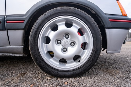 1988 Peugeot 205 GTI Phase 2 Mi16 1.9 In vendita (immagine 27 di 100)