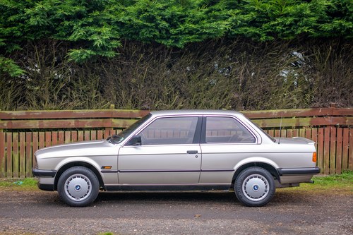 1987 BMW E30 316 zum Verkauf (Bild 22 von 193)