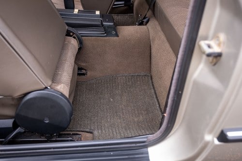 1987 BMW E30 316 zum Verkauf (Bild 43 von 193)