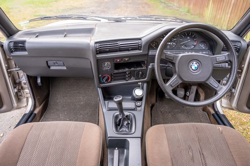 1987 BMW E30 316 zum Verkauf (Bild 48 von 193)