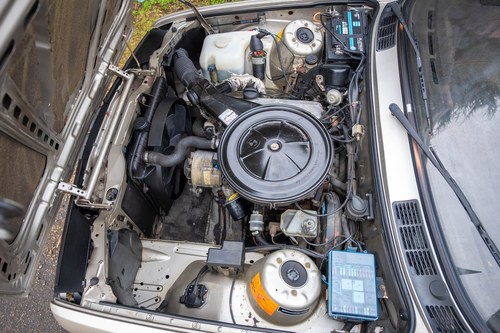 1987 BMW E30 316 zum Verkauf (Bild 136 von 193)