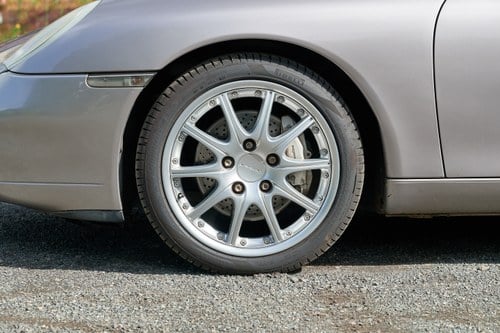 2001 Porsche 911 996 Carrera 4 Tiptronic 3.4 En venta (imagen 31 de 224)