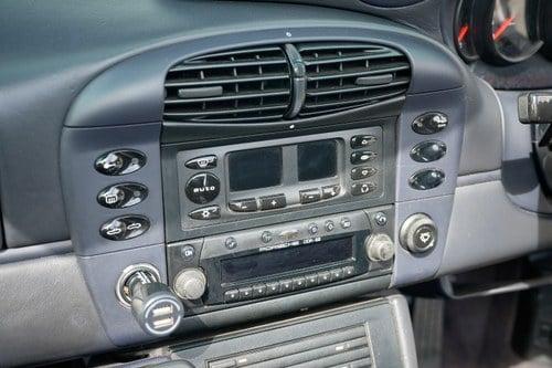 2001 Porsche 911 996 Carrera 4 Tiptronic 3.4 En venta (imagen 67 de 224)