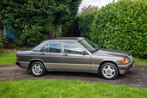 1990 Mercedes-Benz 190E 2.0 In vendita (immagine 11 di 177)