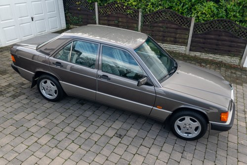 1990 Mercedes-Benz 190E 2.0 In vendita (immagine 12 di 177)