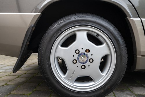 1990 Mercedes-Benz 190E 2.0 In vendita (immagine 13 di 177)