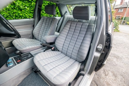 1990 Mercedes-Benz 190E 2.0 In vendita (immagine 29 di 177)