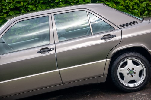 1990 Mercedes-Benz 190E 2.0 In vendita (immagine 85 di 177)