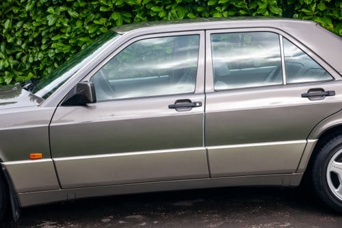 1990 Mercedes-Benz 190E 2.0 In vendita (immagine 87 di 177)