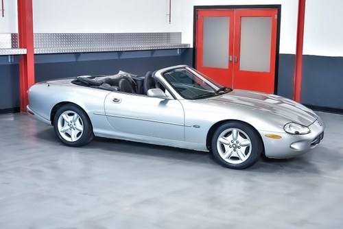 1999 Jaguar X100 XK8 Convertible zum Verkauf (Bild 2 von 80)