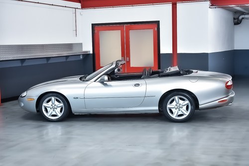 1999 Jaguar X100 XK8 Convertible zum Verkauf (Bild 10 von 80)