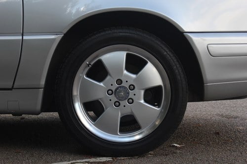 2000 Mercedes-Benz SL320 R129 For Sale (picture 48 of 148)