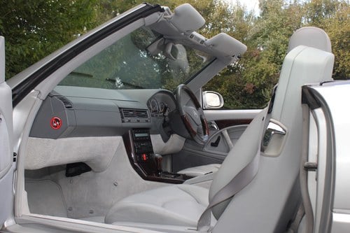 2000 Mercedes-Benz SL320 R129 For Sale (picture 53 of 148)