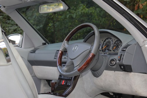 2000 Mercedes-Benz SL320 R129 For Sale (picture 72 of 148)
