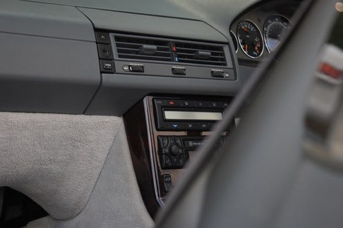 2000 Mercedes-Benz SL320 R129 For Sale (picture 73 of 148)
