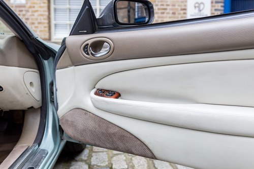 2002 Jaguar X100 XKR Convertible à vendre (picture 34 of 213)