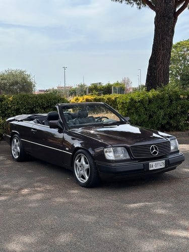 1988 Mercedes-Benz 230 CE Brabus SGS Biarritz For Sale (picture 3 of 107)