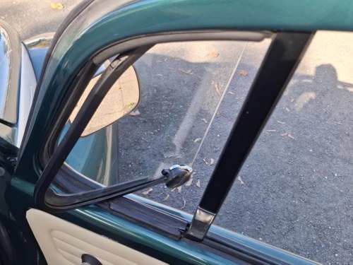 1997 Volkswagen Beetle with Rollback Sunroof à vendre (picture 55 of 60)