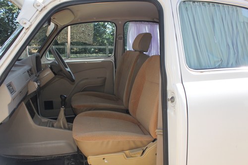 2009 Hindustan Ambassador Grand 1800ISX For Sale (picture 81 of 135)