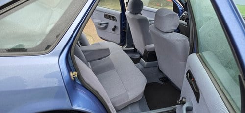 1990 Ford Sierra GLSi In vendita (immagine 24 di 39)