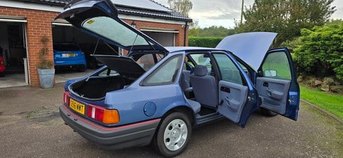 1990 Ford Sierra GLSi In vendita (immagine 29 di 39)