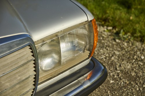 1982 Mercedes-Benz C123 230CE Pillarless Coupe In vendita (immagine 93 di 173)