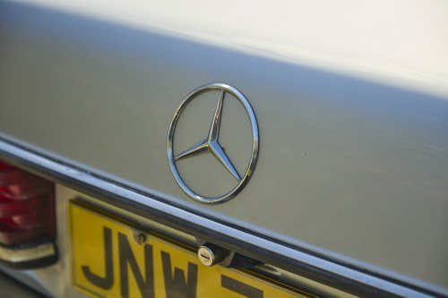 1982 Mercedes-Benz C123 230CE Pillarless Coupe In vendita (immagine 124 di 173)