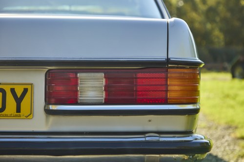 1982 Mercedes-Benz C123 230CE Pillarless Coupe In vendita (immagine 125 di 173)