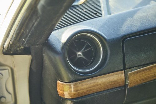 1982 Mercedes-Benz C123 230CE Pillarless Coupe In vendita (immagine 50 di 173)