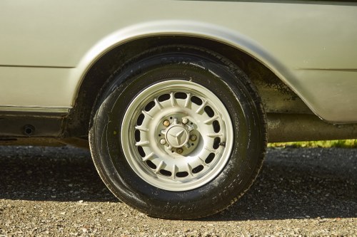 1982 Mercedes-Benz C123 230CE Pillarless Coupe In vendita (immagine 14 di 173)