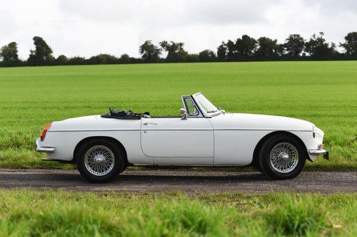 1969 MGB Roadster In vendita (immagine 8 di 180)