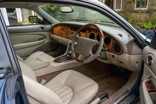 1998 Jaguar XKR X100 In vendita (immagine 18 di 110)