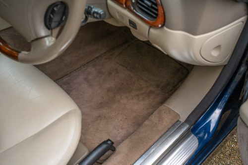 1998 Jaguar XKR X100 In vendita (immagine 41 di 110)