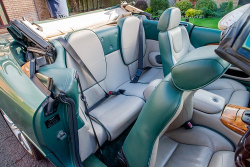 2001 Aston Martin DB7 V12 Vantage Volante In vendita (immagine 18 di 116)