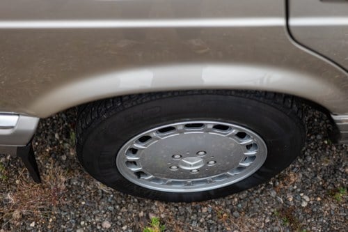 1990 Mercedes Benz 300SE (W126) For Sale (picture 21 of 268)