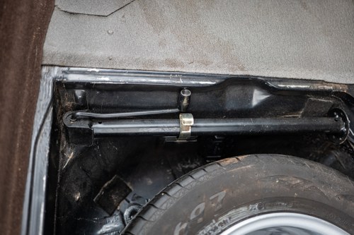 1990 Mercedes Benz 300SE (W126) For Sale (picture 39 of 268)