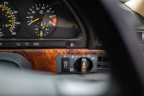 1990 Mercedes Benz 300SE (W126) For Sale (picture 54 of 268)