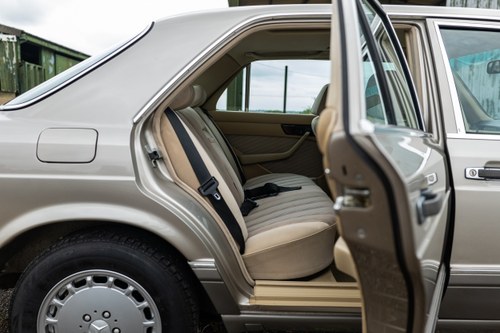 1990 Mercedes Benz 300SE (W126) For Sale (picture 96 of 268)