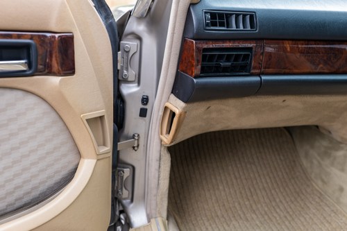 1990 Mercedes Benz 300SE (W126) For Sale (picture 119 of 268)