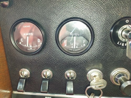 1964 Jaguar Mk2 2.4 Te koop (foto 21 van 83)