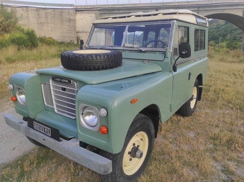 1983 Land Rover Series III 88" zum Verkauf (Bild 4 von 207)