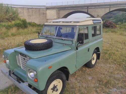 1983 Land Rover Series III 88" zum Verkauf (Bild 11 von 207)